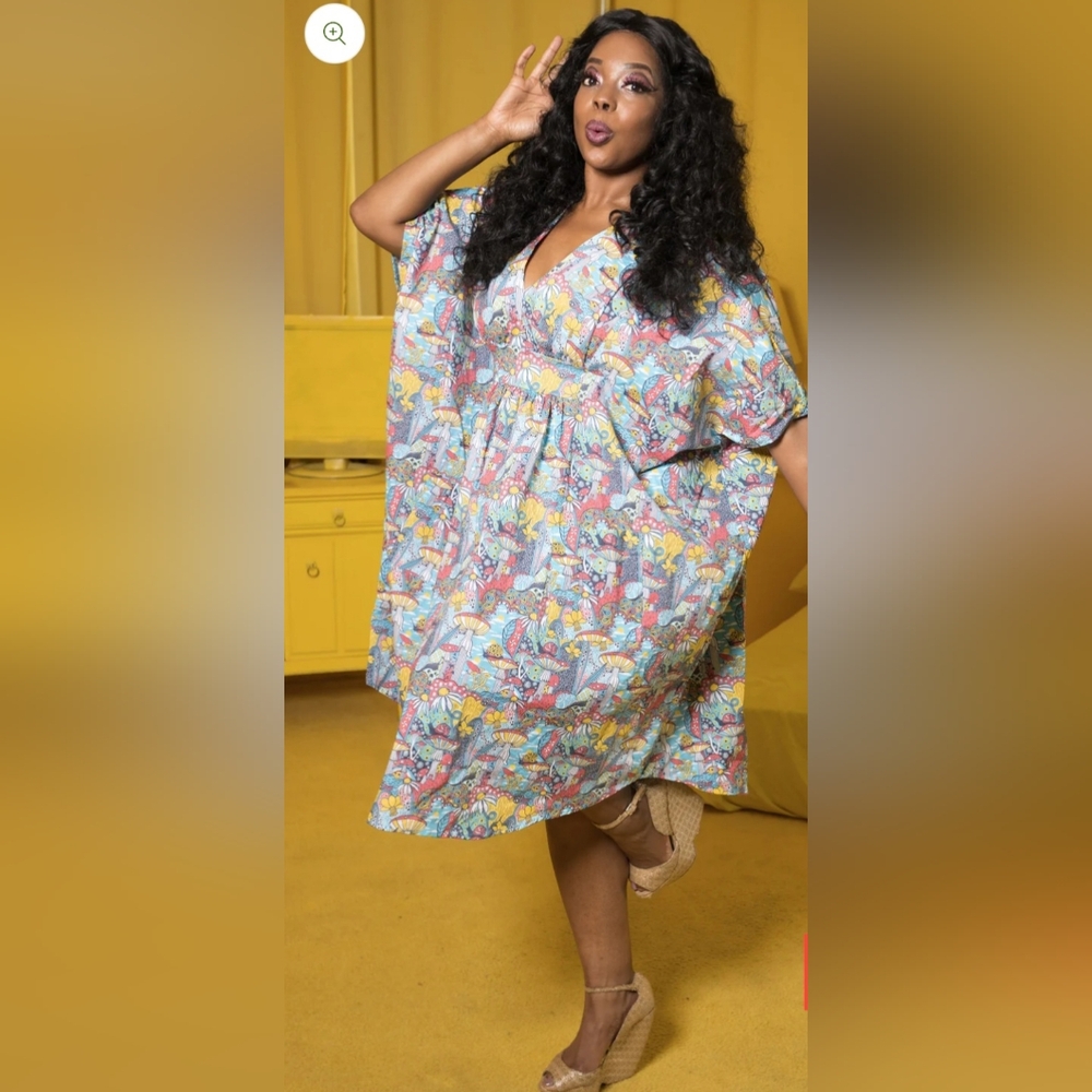 BLUE PLATYPUS mushroom 🍄 Themed Caftan PLUS sized EUC